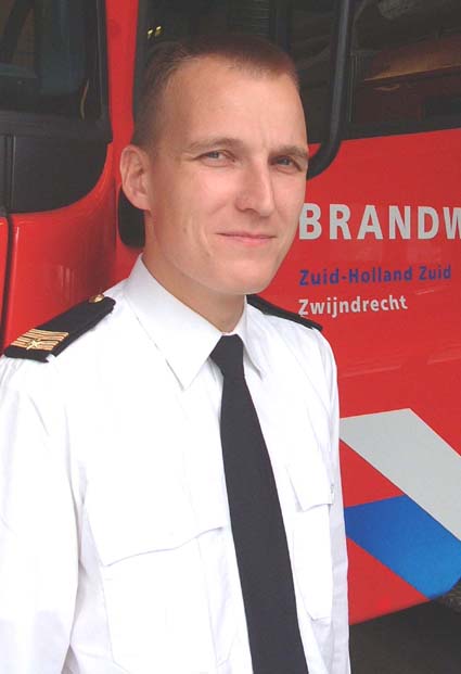 Commandant brandweer Zwijndrecht ; Dhr. Vermeulen